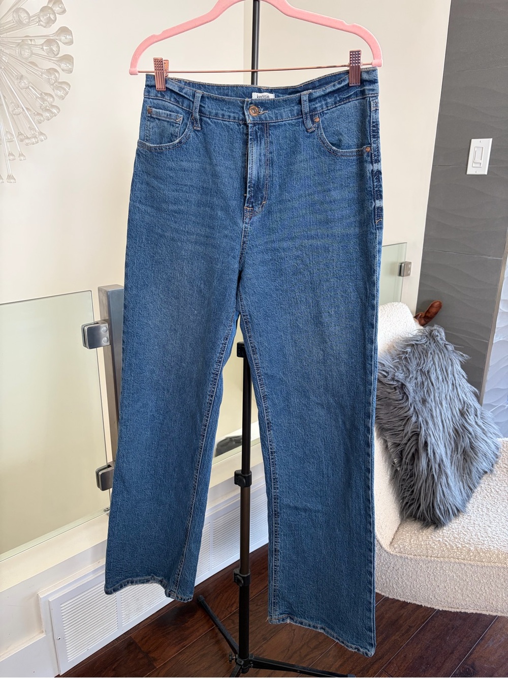 Kensie Relaxed Wide Leg Jeans (The Willow) in Medium Blue Wash